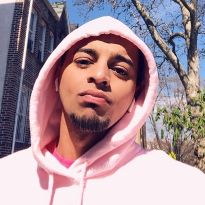 SaluteTheFlyy's profile picture. 