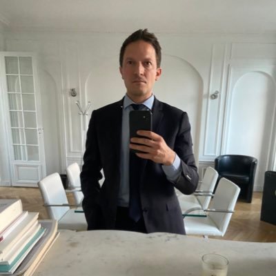 #Entrepreneur #Legaltech et #Avocat droit des Aff. #Paris, Spécialiste #IP/IT, Nouvelles tech. Droits d'auteur