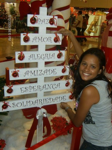 sou aquela que AMA, que se apaixona, que acredita. Sou algumas vírgulas,
e várias interrogações. Sou reticências...♥