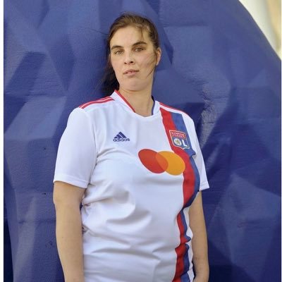 LauraCeysson's profile picture. OL angelles OLYMPIQUE LYONNAIS #lacazette #capo #olfeminin #passion #foot #basket #rugby #tennis ❤️💙🤩😍