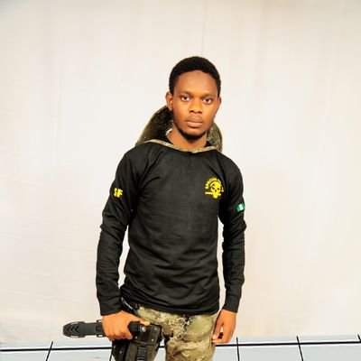 I am friendly with my people ,never give up still I can make it my nature is de future