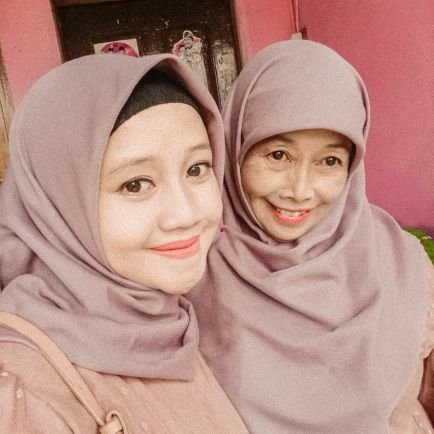 jatuh cinta itu mudah tapi
membuat org yg kau cintai juga mencintaimu itu yg tdak mudah , terkadang engkau harus mnerima bahwa yg kau cintai tdak mencintaimu !
