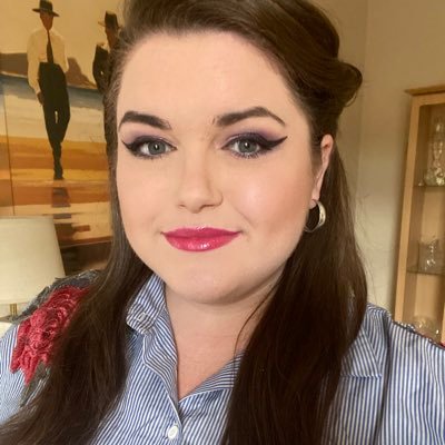 a_m_davies's profile picture. Vocal Coach 🎶 MA Vocal Pedagogy 📚 Actor Rep’d by @thenarrowroadco 🎭 Grimsby/London