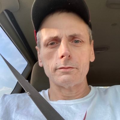 Robertw32825029's profile picture. 