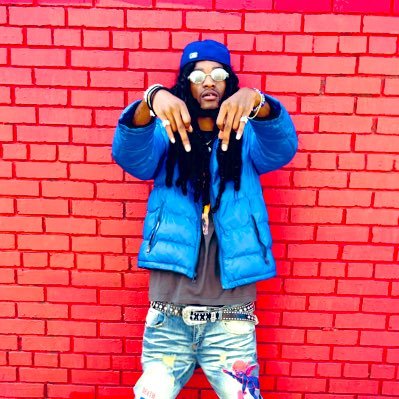 Loc Is Tha Name HBL KYB C Tha Gang! IG: eloohsee & eloohseeproductions I Make Beats, Rap & I’m a Director.