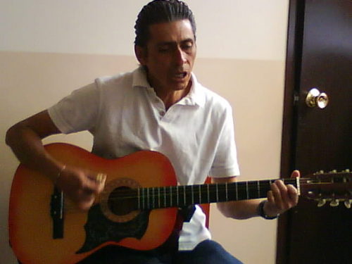 Nací un 28 de Abril de 1961, Compositor desde los 13 años, Actor de Doblaje de Voz. Hombre viudo y con 2 maravillosos hijos, amo la música. México D.F.