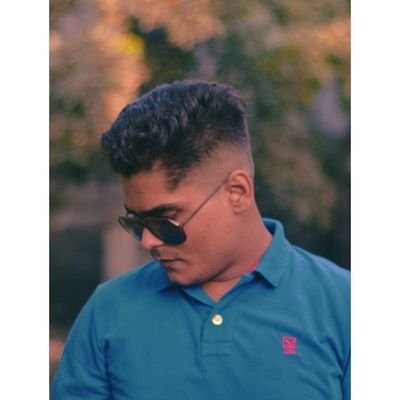 Soumitracharlie's profile picture. I am nothing🙂