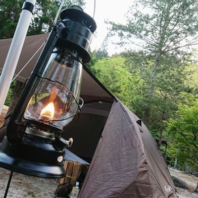 キャンプ沼にはまってしまいました⛺焚き火🔥とキャンプ飯🥩🍴大好き🌲🌳☺️
最近は、登山や写真も楽しんでいます
　　　サバゲーは少しお休み🐱🐶🐵🐷🐔