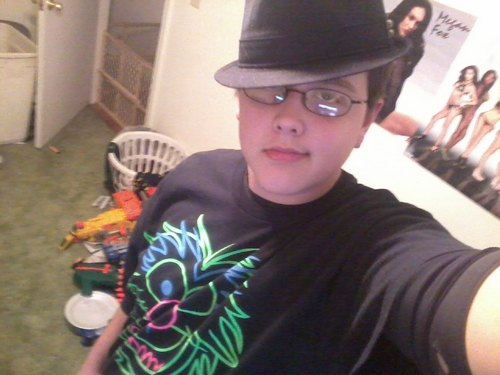 jdog1196's profile picture. 17 years old. Seymour football player, I do martial arts, and I like electronics. snap chat: jason1196  phone 812 569 3841