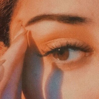شديدة الـغـيره م انـفـع أحـب😌