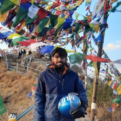 AkshatMandloi9's profile picture. Persistently chasing a dream !!