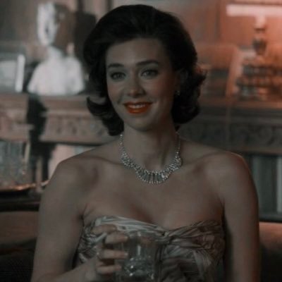 _RebelRose's profile picture. Margaret Rose Windsor, the royal rebel. Known as ‘Margo’ to my friends and family. Lilibet’s beloved baby sister.