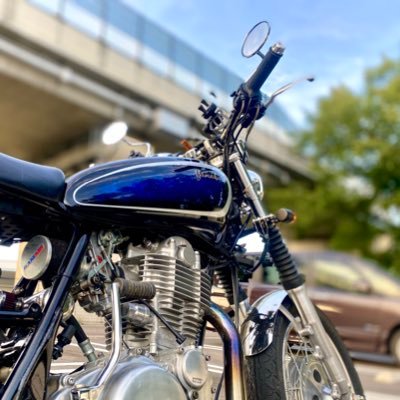 主にバイクネタ(SR400-2型)ですが完全バイク垢ではありません...たまに趣味の園芸なども/R.1.6.8よりリターンライダー♪/カスタム初心者!!/※バイク乗りの方、特にSR乗りの方は無言フォローしがち(笑)