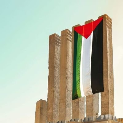 ‏‏‏ناشط اقتصادي خبرات دراسات وابحاث اقتصادية (عاشق لموطنه اليمن السعيد ) يرجا نشر الحساب ليصل لكافة ابناء اليمن