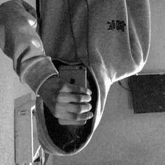 bookmharp's profile picture. Hi.