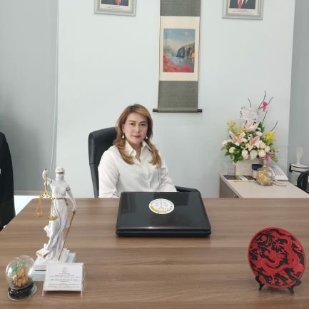 MuswaraMoli's profile picture. A Travellers, independent woman 😘
assistant managing partner at
Law Firm PAP 
#Advokat#Kuasahukumpajak#AuditorHukum⚖#Kurator& pengurus