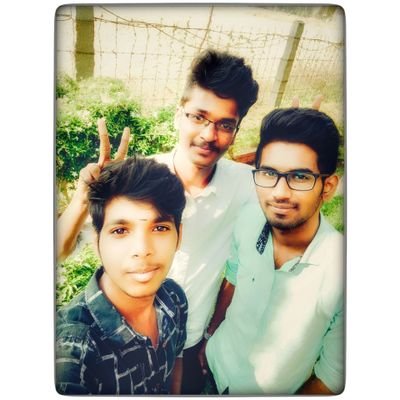 logesh72's profile picture. ♥