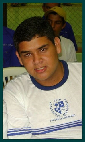Poeta, Repentista, Cordelista, Estudante, Eternamente Apaixonado Por Poranga e Seu Povo. Amigo Dos Mais Amigos.