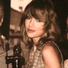 it’s a rollercoaster kinda rush ♡ fan account ♡ she/they minor