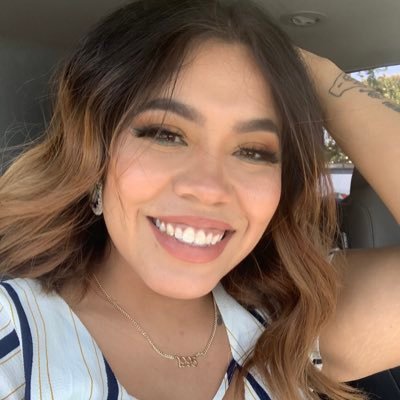 Girl mom 💕 Utu Utu Gwaitu Paiute 🐻Kinesiologist ‘21 💙💛 Fitness with Cee💪🏽 D 🖤