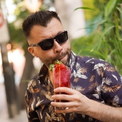 vittorioflair's profile picture. IG: @victorflair Flairbartender N°1 de Chile, instructor en Mundobar, dueño de #FlairMachineSchool #FlairMachine