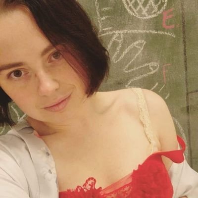 18+ only🌹she/they
🌈 Backup account for @k_fae_xx 💚
Venm0/ca$happ:💲Kassandrakryss