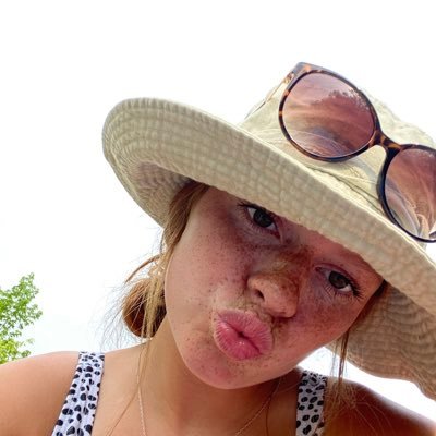 12clarasmith12's profile picture. berg ‘24