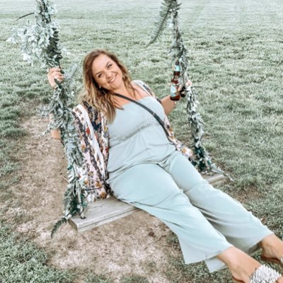 Lindsanityyy's profile picture. I'm Lindsay. :) Get to know me!