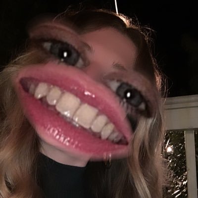 Sonobionda's profile picture. è così difficile avere a che fare con la gente!mi piace farmi un sacco di cazzi miei. non è vero, anche quelli degli altri.