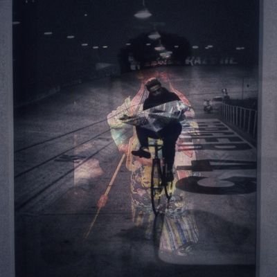 Jekyll & Hyde en Bici // 28''(48x18) // ''en La Calle deben pasar Cosas Extraordinarias, por ejemplo, La Revolución'' Efraín Huerta