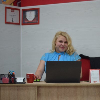 Numele meu este Alexandra, pentru mine e esențială o bună comunicare despre nevoile clientului. Imi place sa lucrez cu oamenii, si ceea ce fac. 🌈🌈