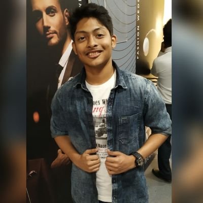 Omi_kenkare's profile picture. Medico ⚕️
Old account got suspended 😒