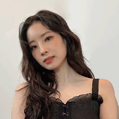 twicebians's profile picture. the moon tonight is beautiful, isn't it?