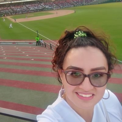 Periodista, sarcastica, mil usos, sencilla y encantadora!