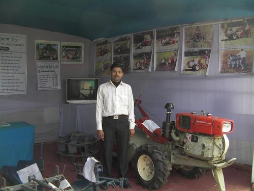 I AM VERY SIMPLE BOY,NOW DAYS I AM WORKING IN PRIVATE COMPANY AS A OFFICE ASST PAST