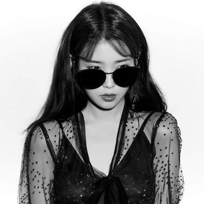 ipromisemochi's profile picture. bookstan/chalé #6/lufa-lufa.                                  Estudante de contabilidade.                                  @BTS_twt @_IUofficial @SabrinaAnnLynn