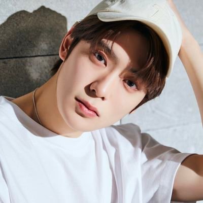 𝗶𝗹𝗹𝘂𝘀𝗼𝗶𝗿𝗲 ⋆  𝟭𝟵𝟵𝟳. an incredibly hansome man who also know as NCT's all-rounder, jung jaehyun.