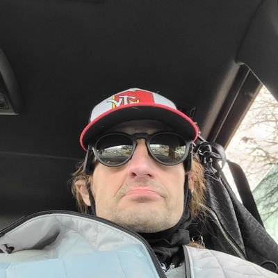 Brettskidmore8's profile picture. me