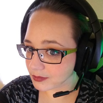 Streamer(https://t.co/PNLvPuOxqg), wife of Sunchu, and momma of Isla and Madison. Trying to get back in the grind.