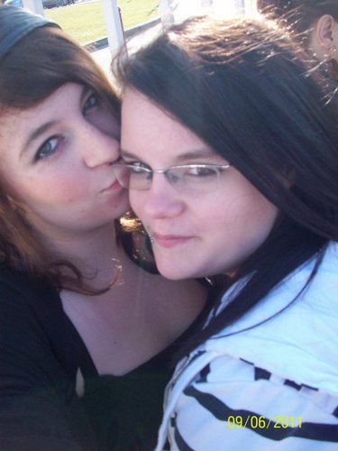 Eloxlovesxju's profile picture. 