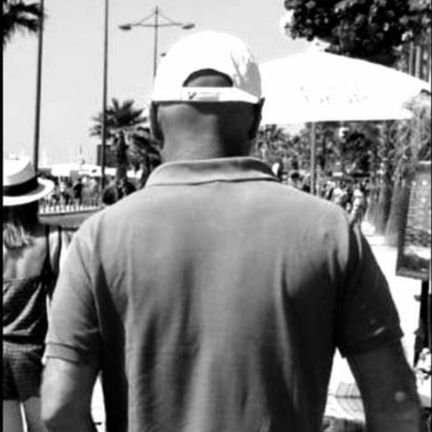 #TeamOM 💙🤍⭐💙🤍 Amoureux de l’OM depuis 1986 . Ici pour partager ma passion. Ex footeux et prof de tennis 🎾 dans la vie .