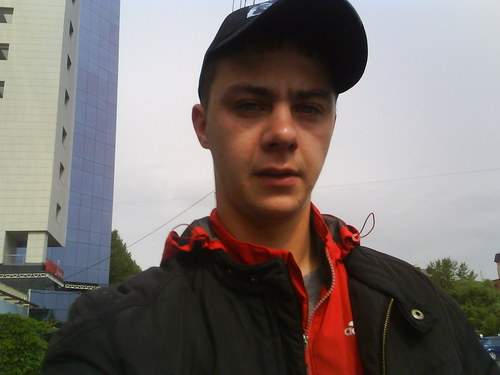 Сказал бы, друзья, где все мы находимся, да потолок слишком низок, молчать мне приходится...