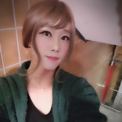 울산 풀업시디입니다 부부나 커플 여성분 레즈분 디엠주세요 그리구 여장조아하시는 여성분두 조아합니다 혹 러버분은 (밤10시에서 11시 사이 )만남예약문의 디엠 받아요(꽁씹 노) 여자옷 후원해 주시면 감사히 받겠습니다