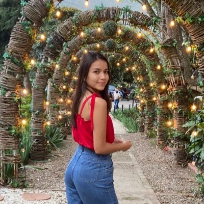 Mariana23435934's profile picture. UP