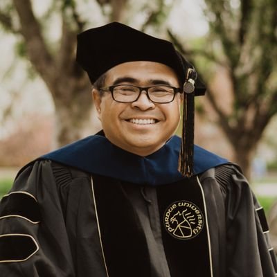 Dr. Henares is Assistant Professor at the University of the Philippines, a heritage policy researcher & tourism educator. Follow @ivanhenares on Instagram!