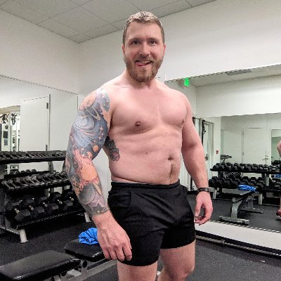 18+ NSFW (🔞), gaymer 🏳️‍🌈, lifter 🏋️, and outdoor explorer 🏞️. Let's have some fun 😈