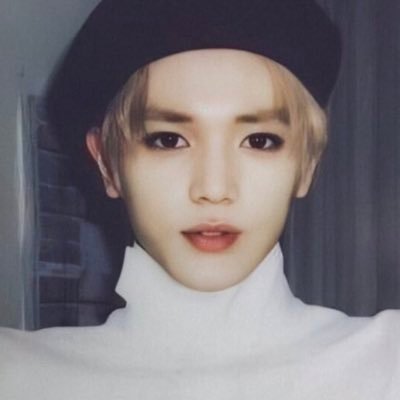 (っ◔◡◔)っ ♥ “I remember him wearing grey sweater and white sneakers” ♥ #NCT #WAYV #BTS