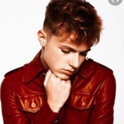 Hey it’s Jarvy the singer I’m pop singer/ actress I’m 18 I have a little girl Taken