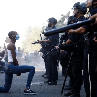 serginDme's profile picture. Cuando señales con el dedo recuerda que tres de ellos te señalan a ti