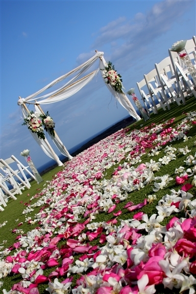 Account Executive for KGMB - CBS Hawaii.  Missing Lana'i weddings, but loving the new job!